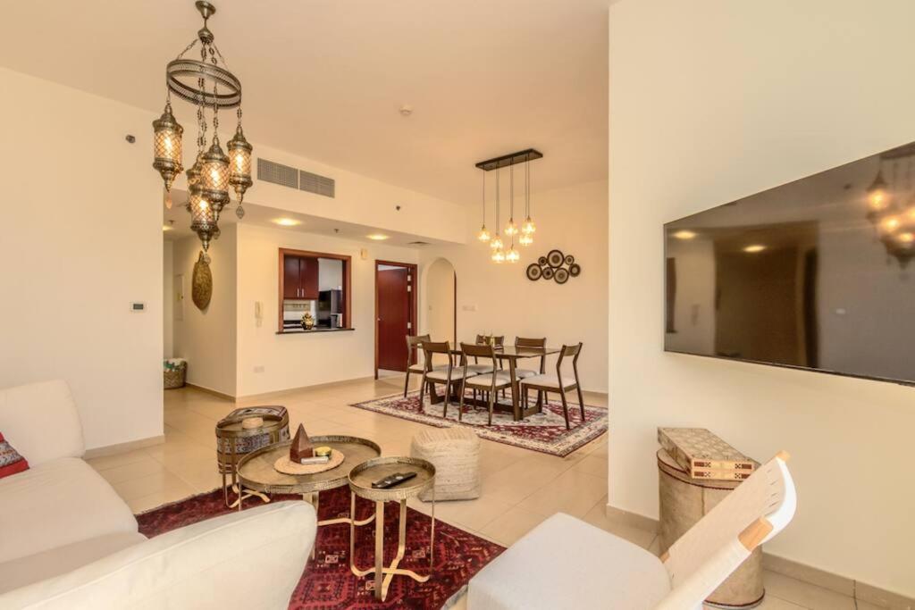 The Premium Jbr Sea View Luxury Suite Awarded "Traveller Award 2025" Dubai Eksteriør billede