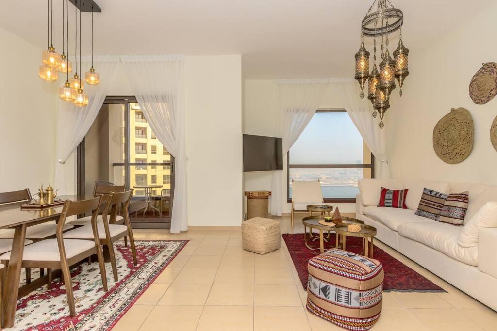 The Premium Jbr Sea View Luxury Suite Awarded "Traveller Award 2025" Dubai Eksteriør billede