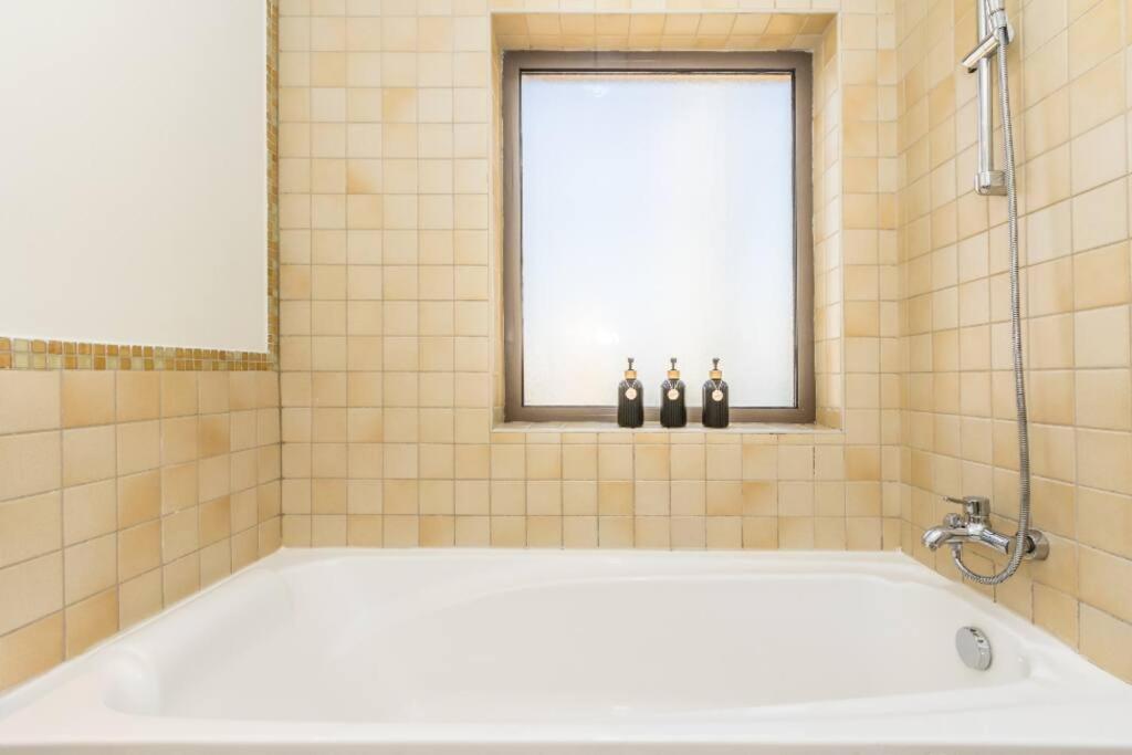 The Premium Jbr Sea View Luxury Suite Awarded "Traveller Award 2025" Dubai Eksteriør billede