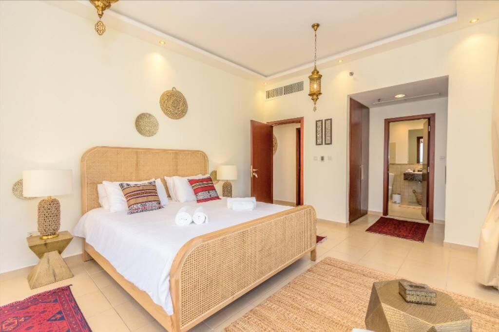 The Premium Jbr Sea View Luxury Suite Awarded "Traveller Award 2025" Dubai Eksteriør billede